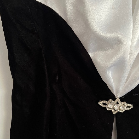 Vintage Reggio Elegant Black and White Burgundy Evening Gown-Size 8 - Picture 6 of 11